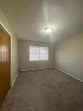 1006 N Wells St in Pampa, TX - Building Photo - Building Photo