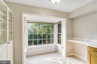 2131 Kings Mill Ct in Falls Church, VA - Building Photo - Building Photo