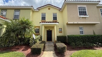 112 Monroe Cir in Davenport, FL - Building Photo