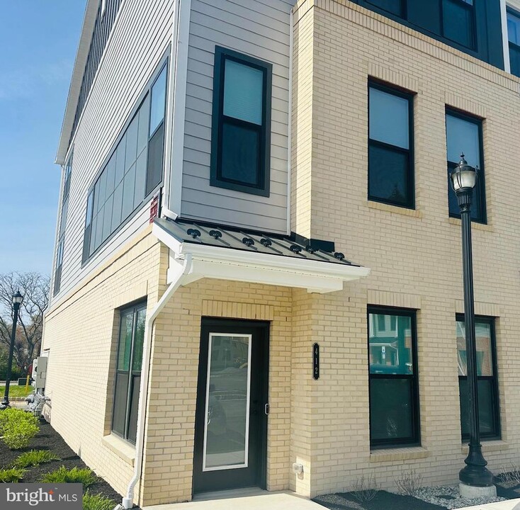 412 Reading Ct in West Windsor Township, NJ - Building Photo