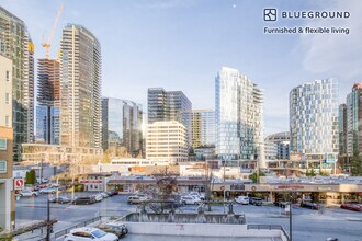 250 Bellevue Way NE in Bellevue, WA - Building Photo - Building Photo