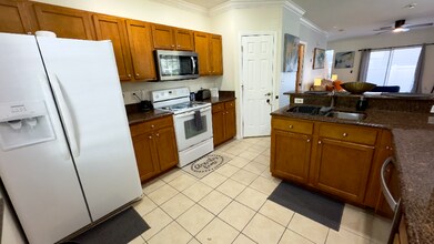 4931 Elizabeth Anne Cir in Tampa, FL - Building Photo - Building Photo
