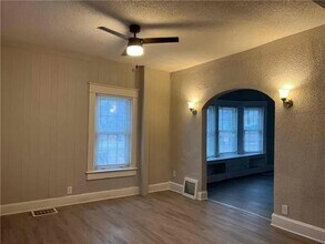 242 N Valley St in Kansas City, KS - Building Photo - Building Photo