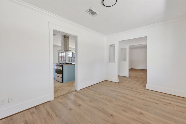 property at 1906 Shadow Bend Dr