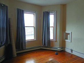 335 Beacon St, Unit 2 in Somerville, MA - Building Photo - Building Photo