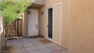 9184 Long Island St in Las Vegas, NV - Building Photo - Building Photo