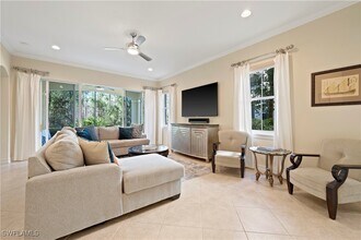 2809 Tiburon Blvd E in Naples, FL - Building Photo - Building Photo