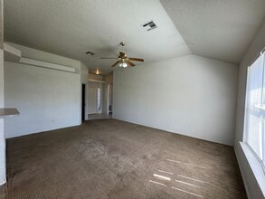 2806 Maria Dr in Killeen, TX - Building Photo - Building Photo