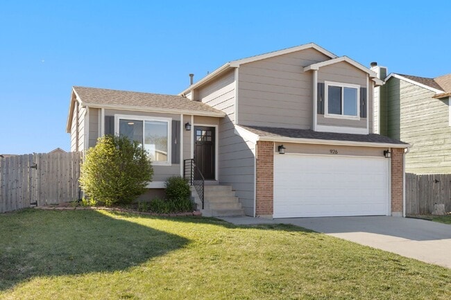 926 Daffodil St in Fountain, CO - Building Photo - Building Photo