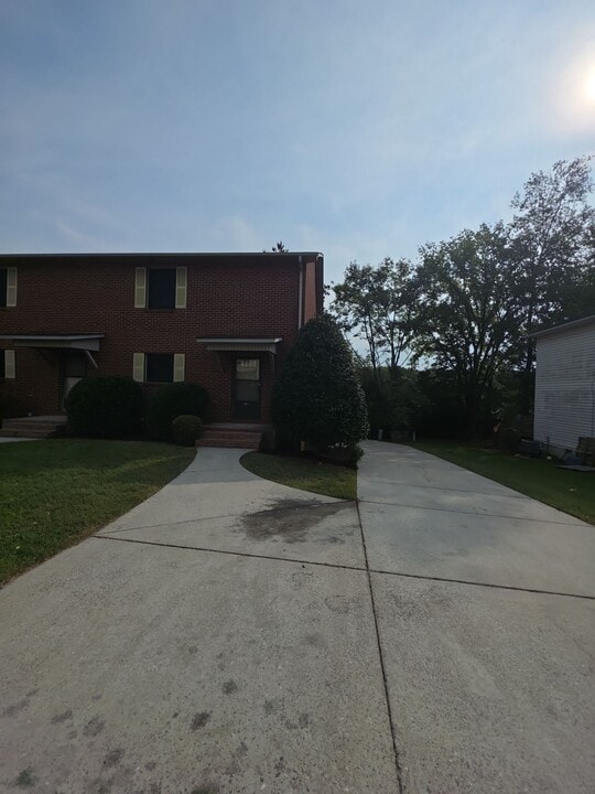 83 Eastgate Cir, Unit A in Cookeville, TN - Foto de edificio