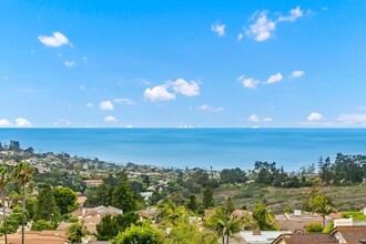 2097 Caminito Capa in San Diego, CA - Building Photo - Building Photo