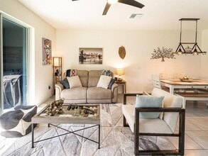 2910 Boxwood Grove Row in Wesley Chapel, FL - Building Photo - Building Photo