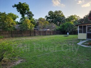2916 Rainbow Rd in Jacksonville, FL - Foto de edificio - Building Photo