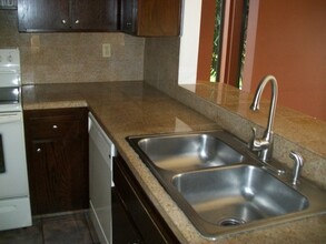 3044 Plaza Lorenzo in Bonita, CA - Building Photo - Building Photo