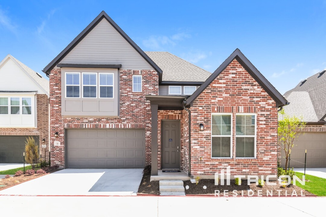 110 Bedford Cir in Saginaw, TX - Building Photo