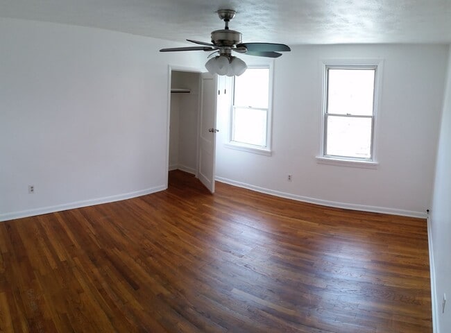 1828 Larkins Wy in Pittsburgh, PA - Building Photo - Building Photo