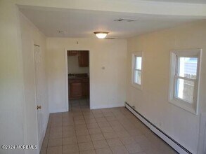 235 Bay Ave in Leonardo, NJ - Building Photo - Building Photo