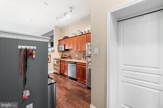 1832 Green St in Philadelphia, PA - Building Photo - Building Photo