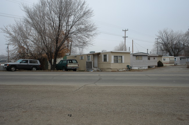 Fields Trailer Court in Mountain Home, ID - Foto de edificio - Building Photo