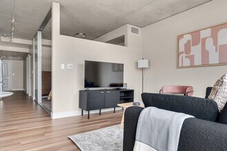 101 Taylor Ave N in Seattle, WA - Foto de edificio - Building Photo