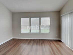2909 Seasons Dr in Greenwood, IN - Building Photo - Building Photo