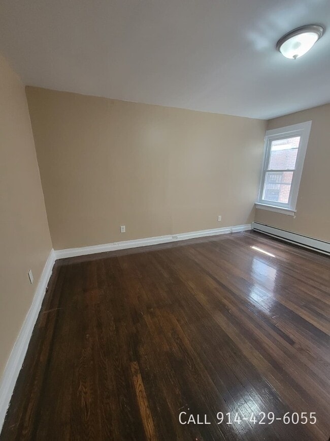 property at 10 W 4th St