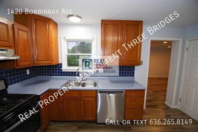 1420 Bobbinray Ave in Florissant, MO - Building Photo - Building Photo