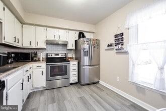 9308 Canterbury Riding in Laurel, MD - Building Photo - Building Photo