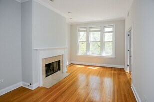 3852 N Southport Ave, Unit 2 in Chicago, IL - Building Photo