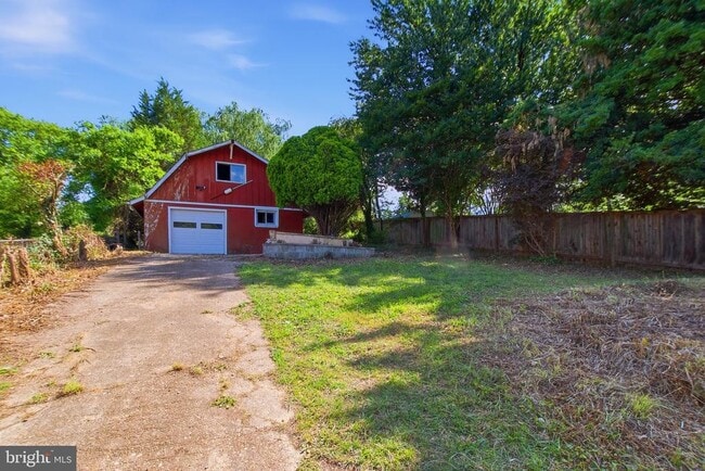 property at 3141 Clayborne Ave