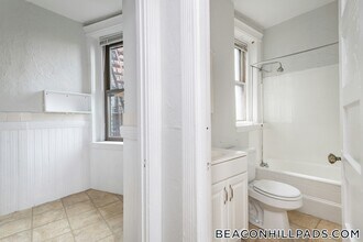 85 Myrtle St in Boston, MA - Building Photo - Building Photo