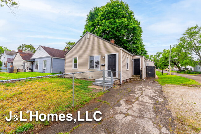 1421 E 20th Ave in Columbus, OH - Building Photo - Building Photo