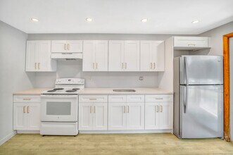 387 Bucks Hl Rd in Waterbury, CT - Building Photo - Building Photo