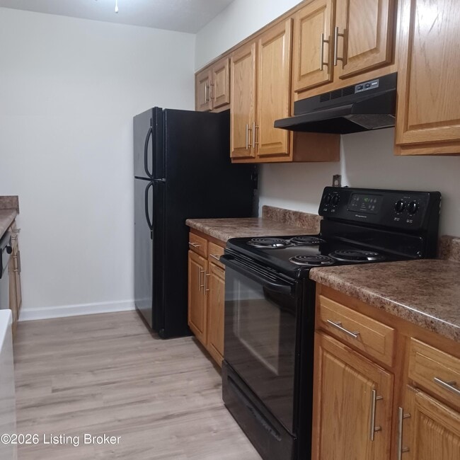 property at 3507 Lodge Ln
