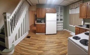 205 Jobes St in Elco, PA - Building Photo - Building Photo