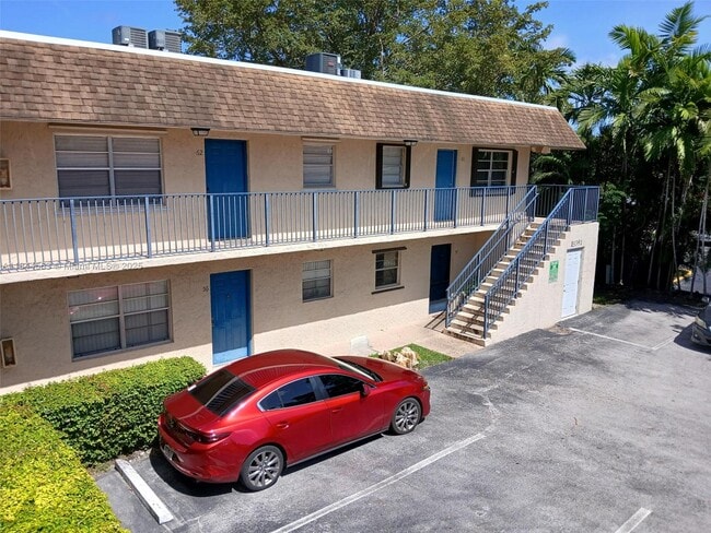 property at 15391 S Dixie Hwy