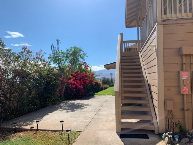 250 Liholiho St in Wailuku, HI - Foto de edificio - Building Photo