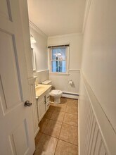 236 Hubbard St in Glastonbury, CT - Building Photo - Building Photo