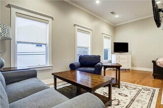 610 Rutland St in Houston, TX - Building Photo - Building Photo