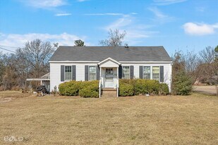 3814 Lakeshore Dr in Shreveport, LA - Building Photo