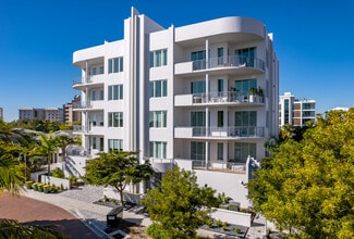 609 Golden Gate Pt in Sarasota, FL - Building Photo - Building Photo