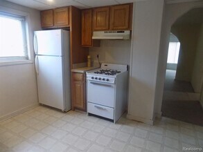 17940 Glendale St in Roseville, MI - Building Photo - Building Photo