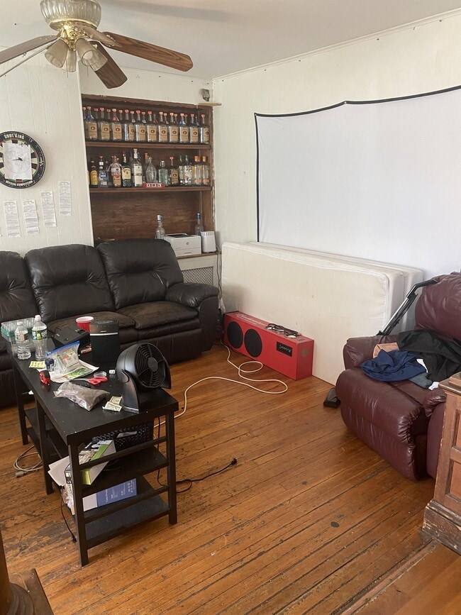 37 Wyckoff St in New Brunswick, NJ - Building Photo - Building Photo