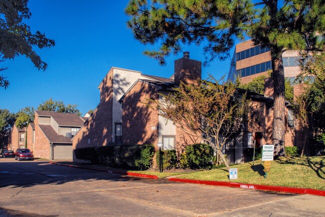 Townhomes at Westchase in Houston, TX - Foto de edificio - Building Photo