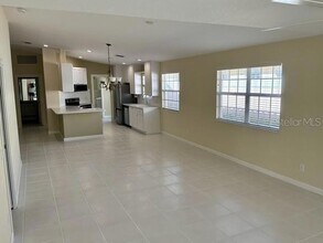 5651 Modena Pl in Sarasota, FL - Building Photo - Building Photo