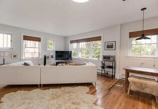 1275 N Clarkson St in Denver, CO - Building Photo - Building Photo