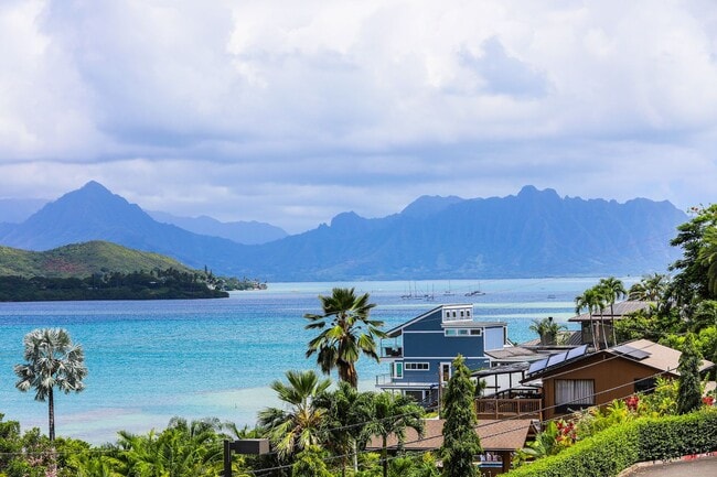 46-50-50 Konane Pl in Kaneohe, HI - Building Photo - Building Photo