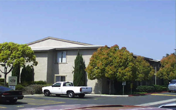 Flower Hill in Oceanside, CA - Building Photo - Building Photo