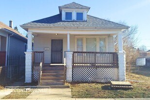 10743 S Prairie Ave in Chicago, IL - Building Photo