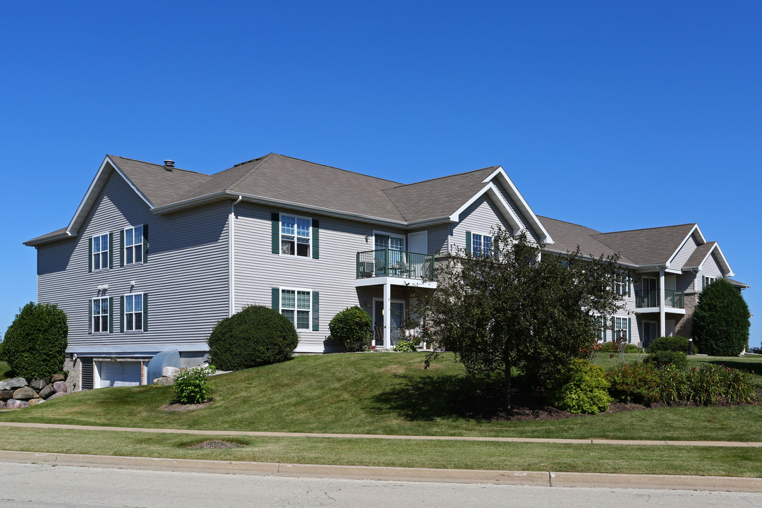 Autumn Glen Apartment Homes in Harvard, IL - Building Photo